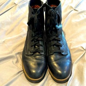 Vionic Comfort Combat Boot Sz 9.5